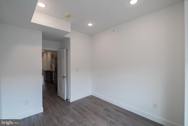 Building Photo - 1709 Snyder Ave