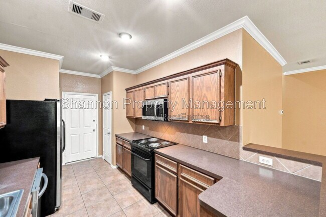 Building Photo - 16551 Pentonshire Ln