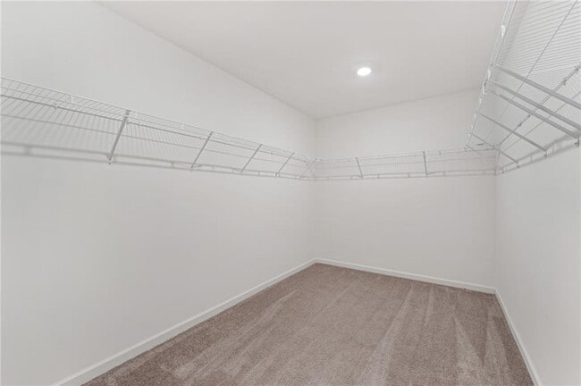 Building Photo - 649 Isom Walk