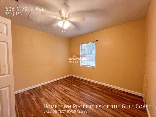 Building Photo - 608 N 70th Ave