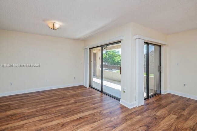 Building Photo - 8860 SW 123rd Ct