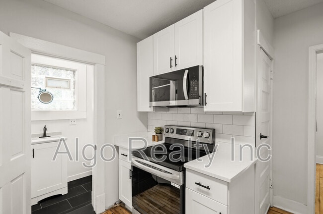 Building Photo - 3609 E 42nd St