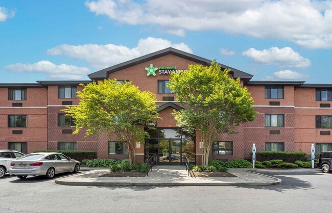 Building Photo - 500 Diemer Dr