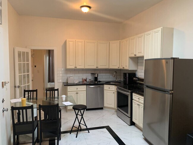 Building Photo - 254A Saratoga Ave