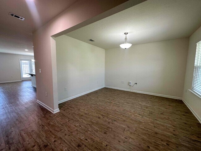 Building Photo - 733 Widgeon Wy