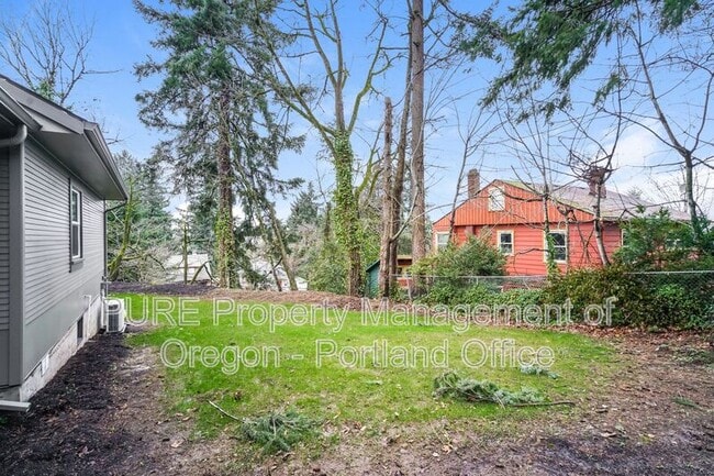 Building Photo - 814 NE 67th Ave