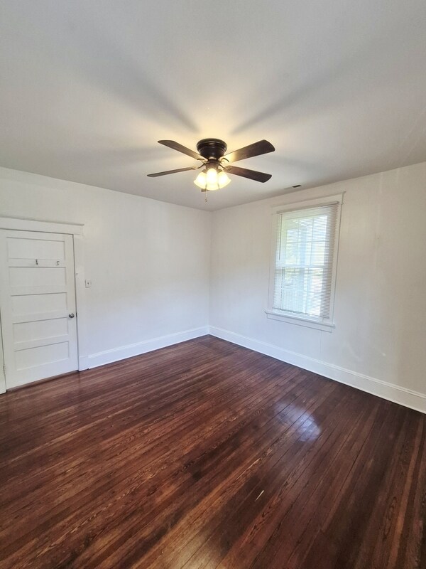 Building Photo - 2723 Fendall Ave