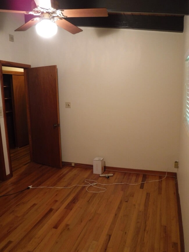 Building Photo - 623 Voncile Ave