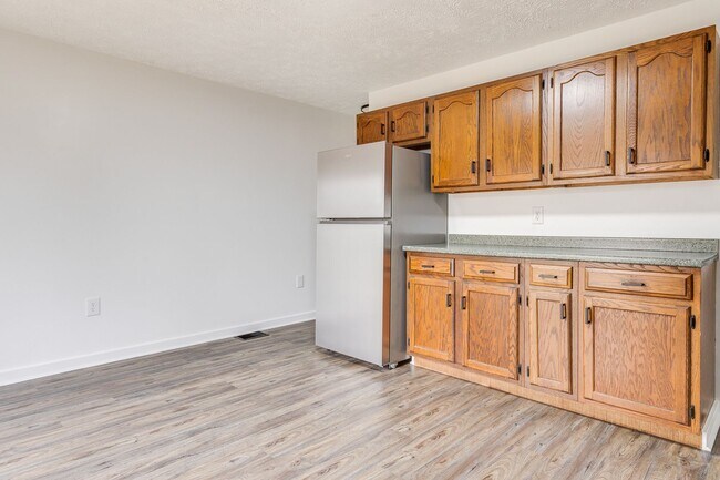 Building Photo - Available NOW - Private 2 Bedroom Home w/ Beautiful Updates!