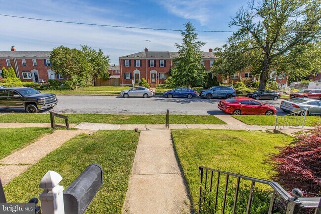 Building Photo - 1714 Pin Oak Rd