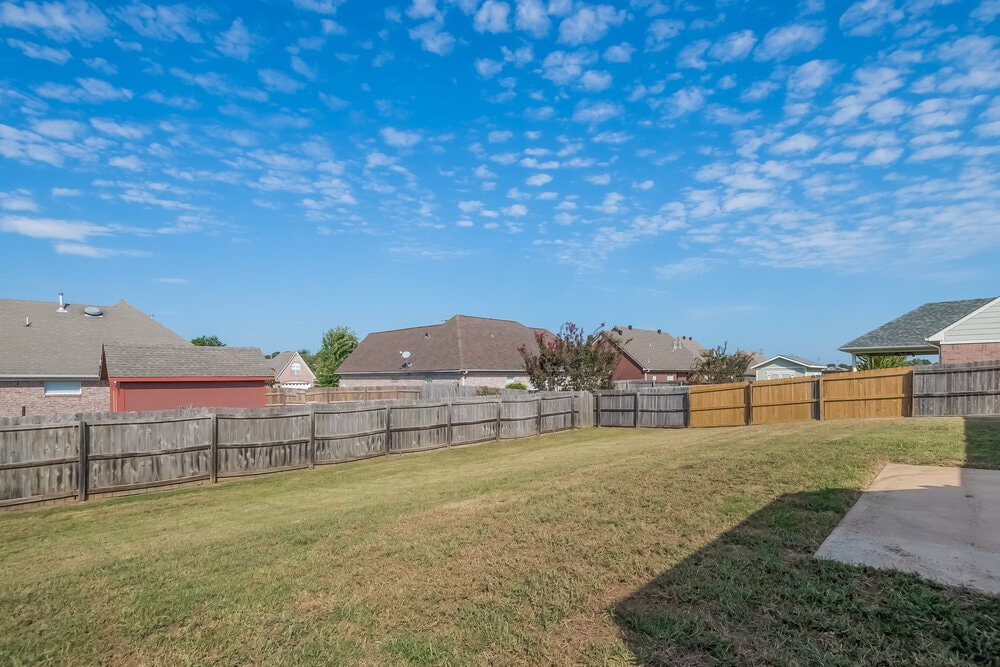 Building Photo - 6379 Sandbourne E