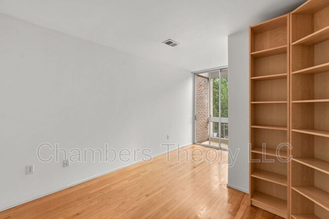 Building Photo - 11593 Maple Ridge Rd