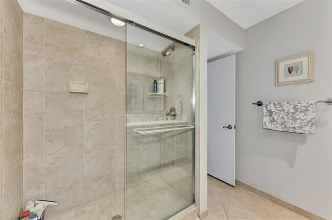 Building Photo - 3141 Heatherwood Ln