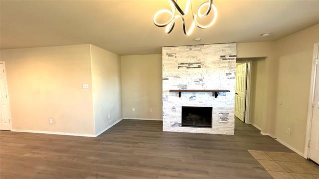 Building Photo - 817 Lark Dr