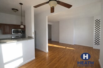 Building Photo - Awesome 3 bed 1.5 bath in Bay Village.....