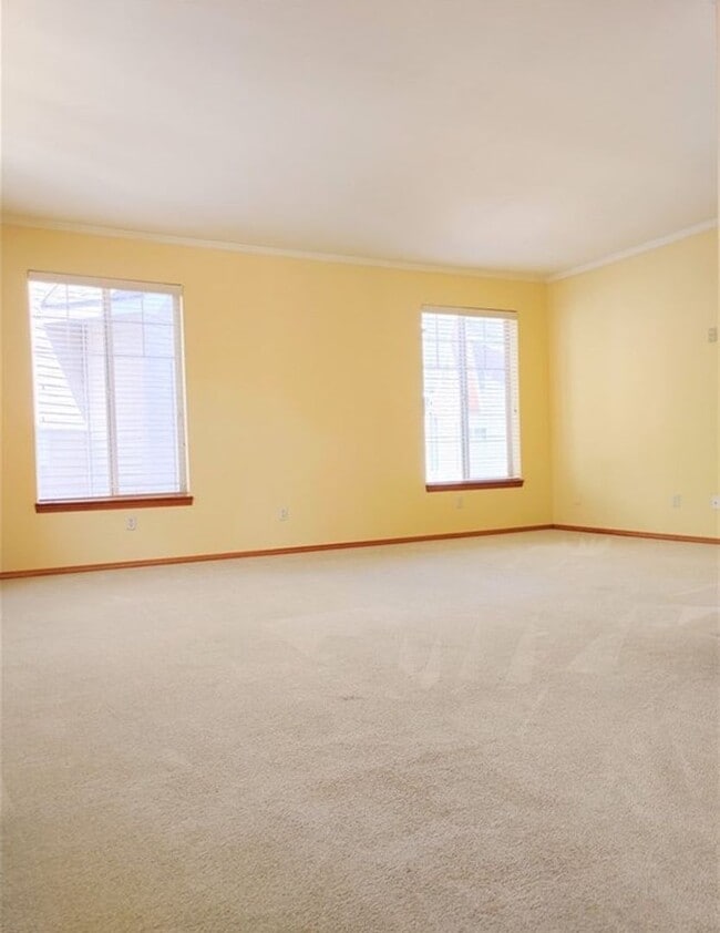 Building Photo - 210 Sage Brook Ln