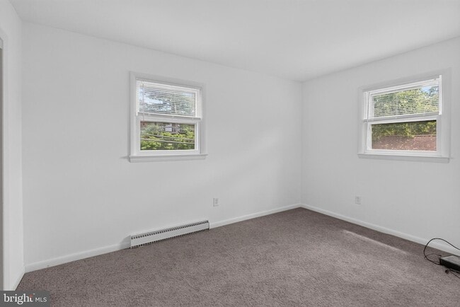 Building Photo - 351 Calvert St
