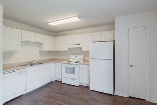 Interior Photo - Huron Heights/Huron Ridge