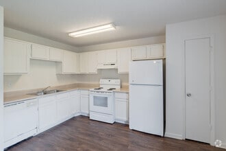 Interior Photo - Huron Heights/Huron Ridge