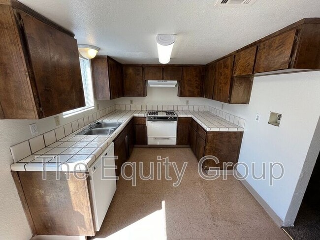 Building Photo - 840 N Williford Dr