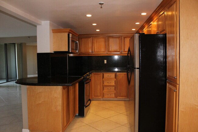 Building Photo - 6372 La Costa Dr