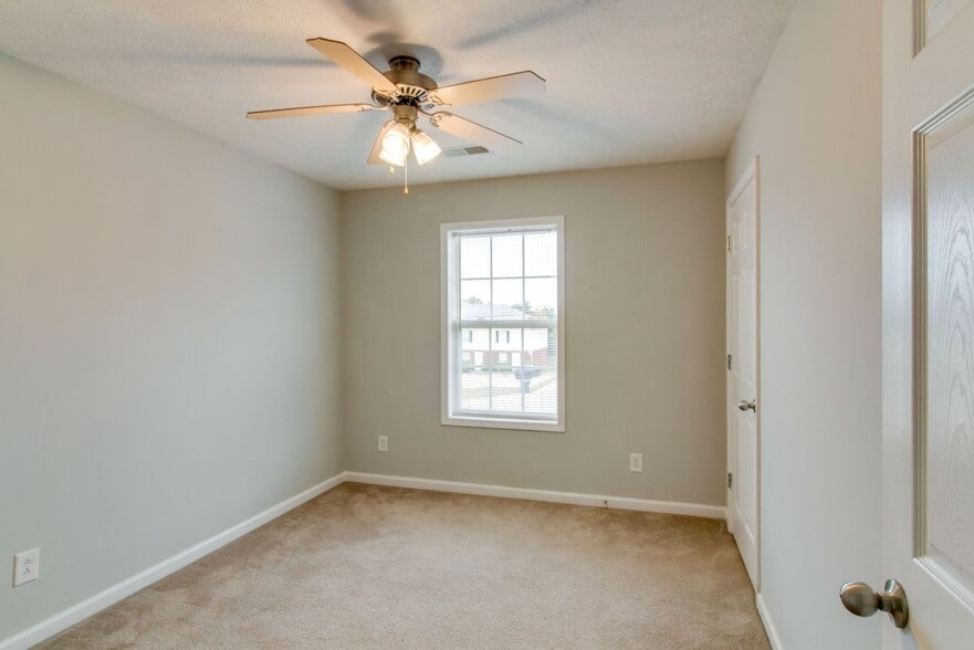 Building Photo - 809 Oak Arbor Ct