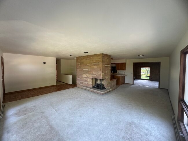 Building Photo - 3132 Bailey Rd