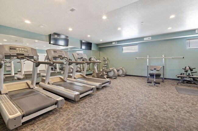 Building Photo - 3 Bedroom Tremonton Apartment Home