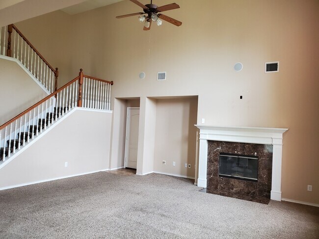 Building Photo - 627 Magnolia Ln