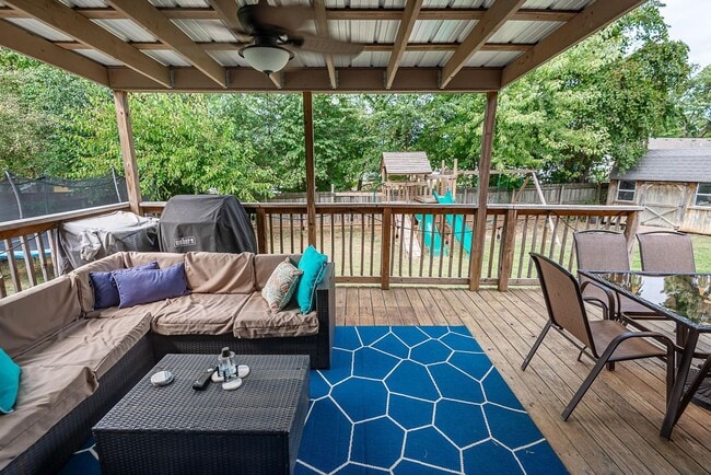 Building Photo - 4 Bedroom | 2 Bathroom | 2 Car Garage | Ba...