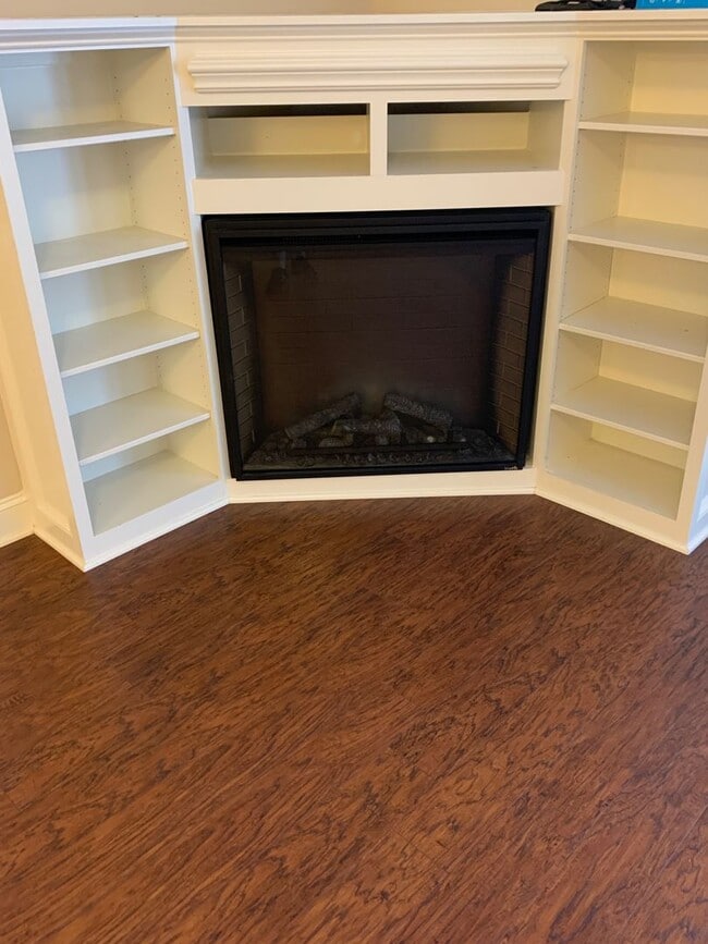 Building Photo - AMAZING UNIT IN ANDERSON CREEK