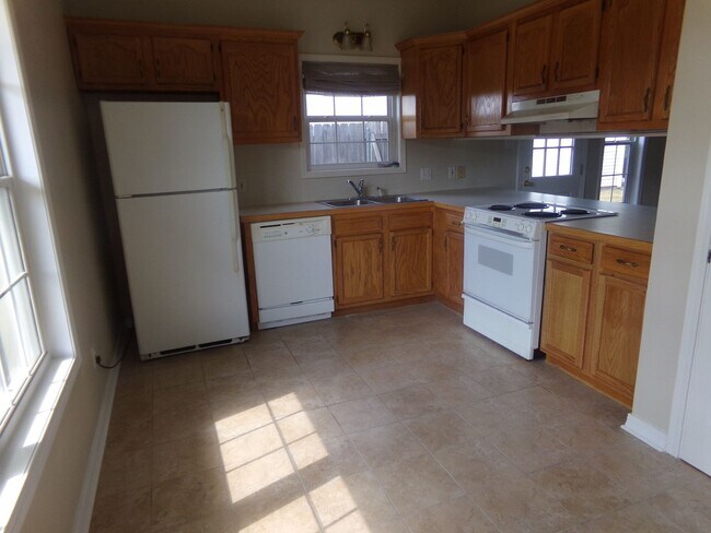 Building Photo - 901 Cook St