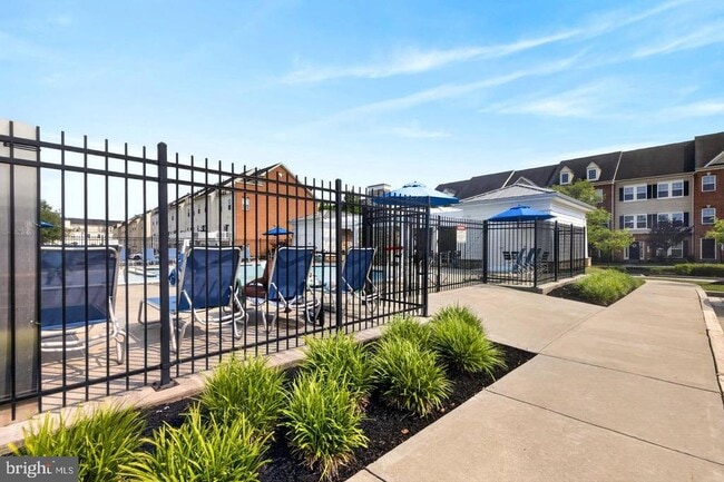 Building Photo - 7564 Warburg Way