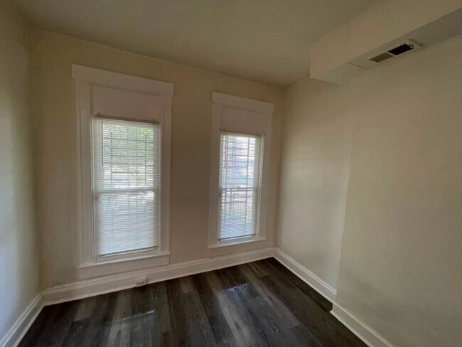 Building Photo - 2941 Clifton Ave