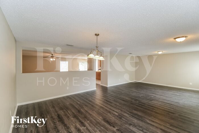 Building Photo - 11293 Martin Lakes Dr N