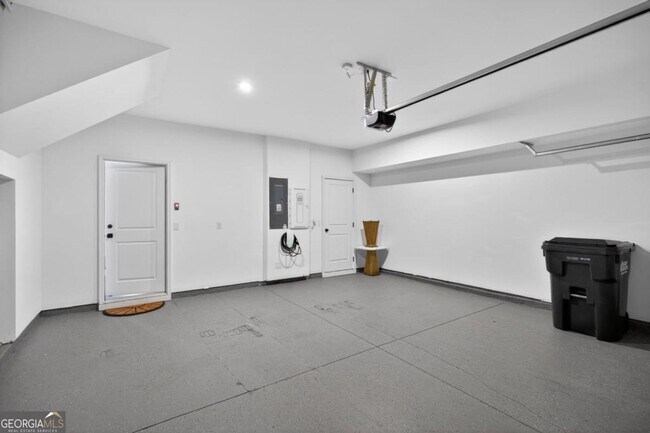 Building Photo - 1445 Creekside Cir NW