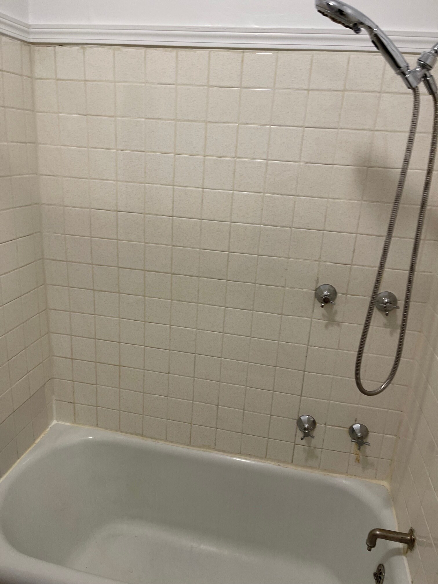 Building Photo - 6962 N Sheridan Rd