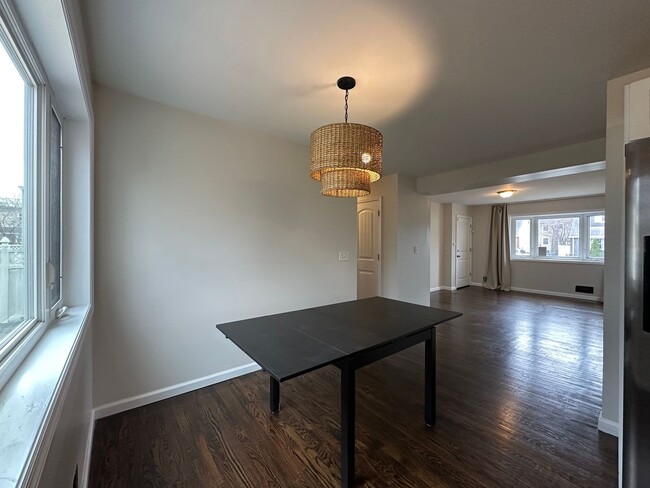 Building Photo - 1 Carteret St