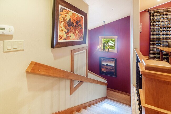 Building Photo - Downtown Frisco! Tons of space, amazing lo...