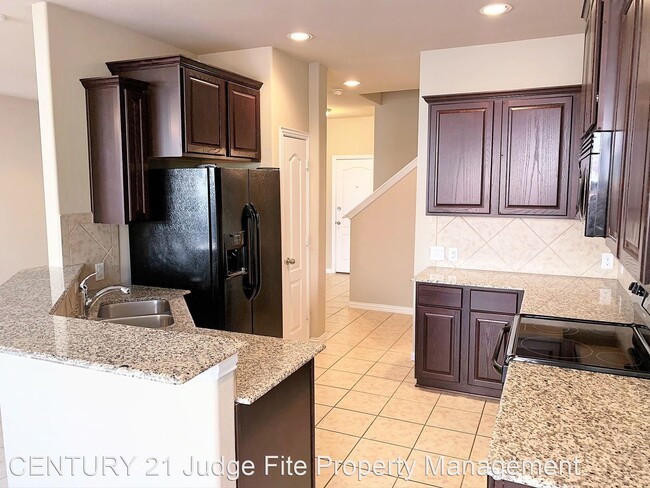 Building Photo - 3 br, 2.5 bath House - 1836 Villa Drive