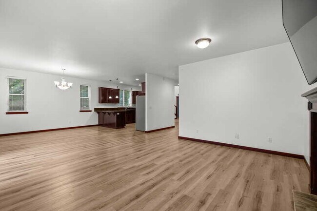 Building Photo - 18410 42nd Ave SE