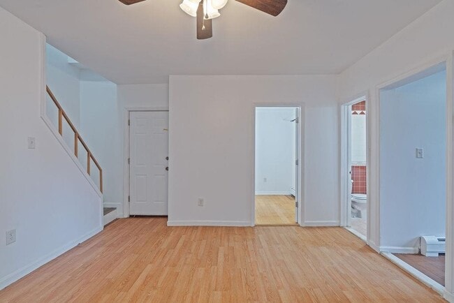 Building Photo - 337 Summit Ave