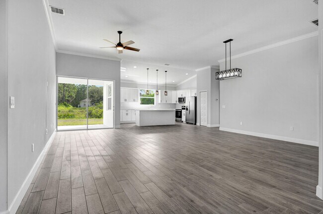 Building Photo - 2651 Quentin Ave SE