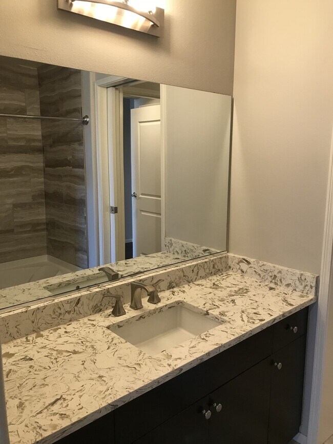 Building Photo - Gorgeous One Las Vegas Unit on the 9th Floor