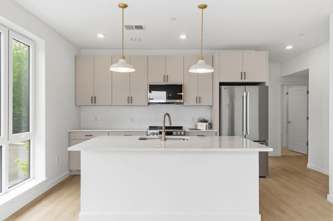 Building Photo - The Sage Portsmouth | Luxury 2 Bedroom Condo with Endless Amenities