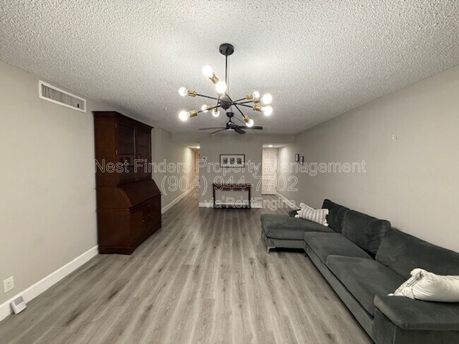 Building Photo - 8755 Como Lake Dr