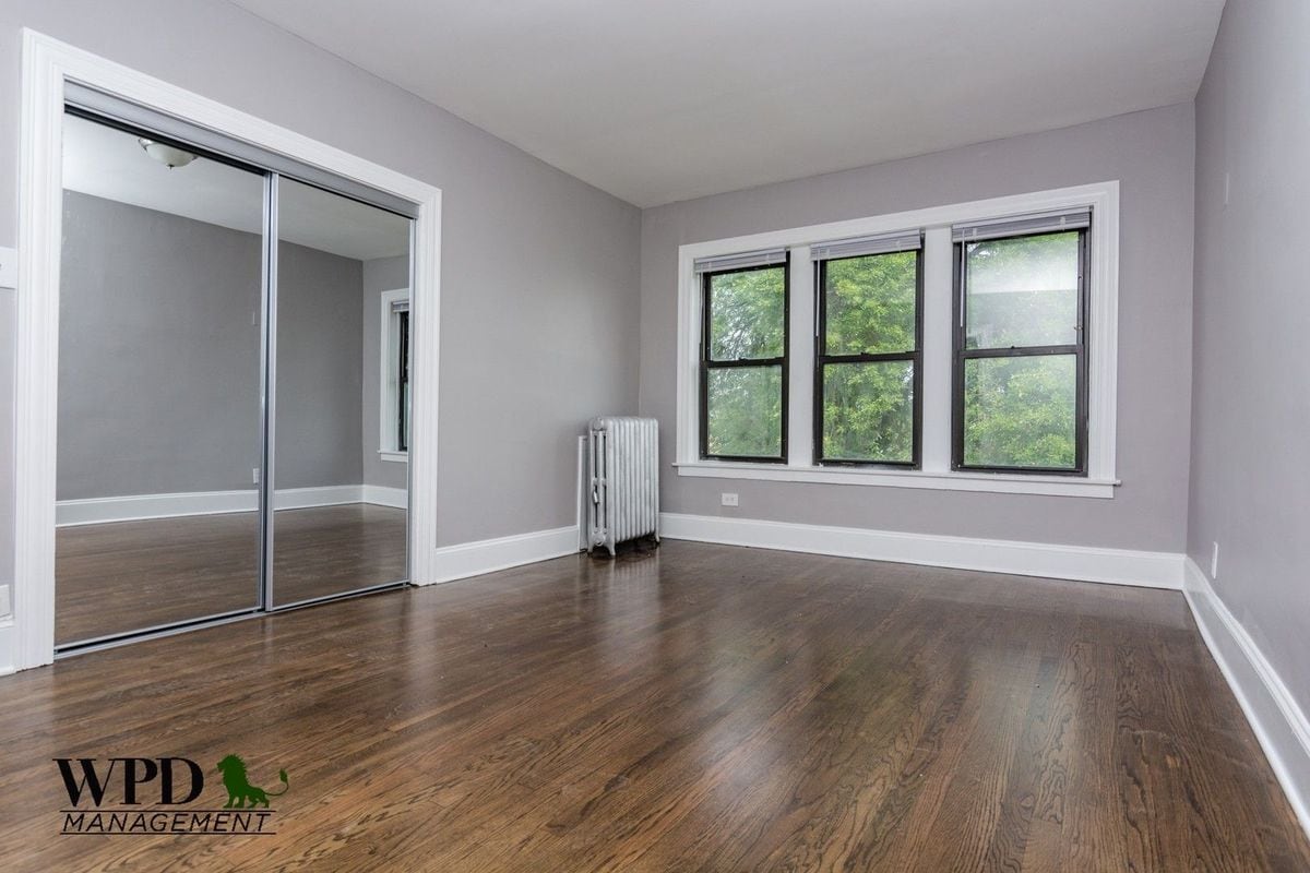 Building Photo - 1311 W 82nd St