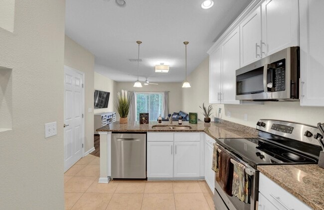 Building Photo - 11287 Estancia Villa Cir