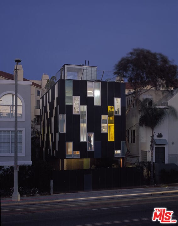 Building Photo - 116 Pacific Ave