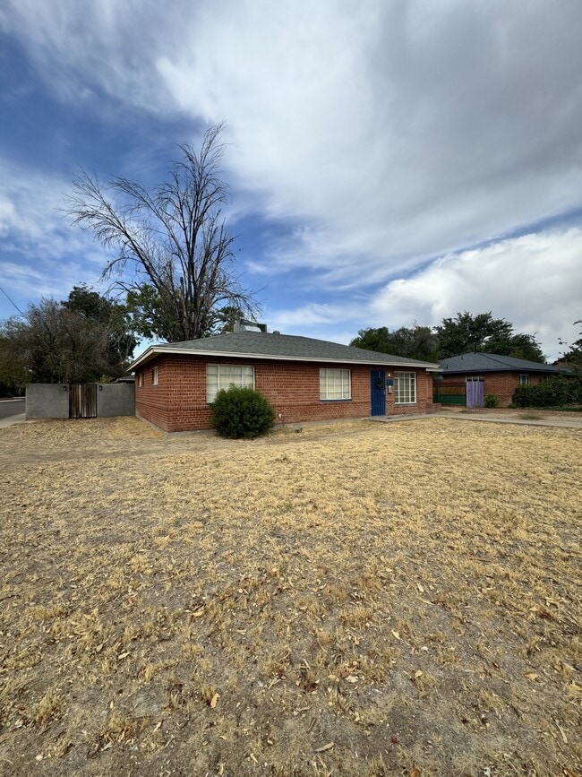 Building Photo - 6132 N 16th Dr